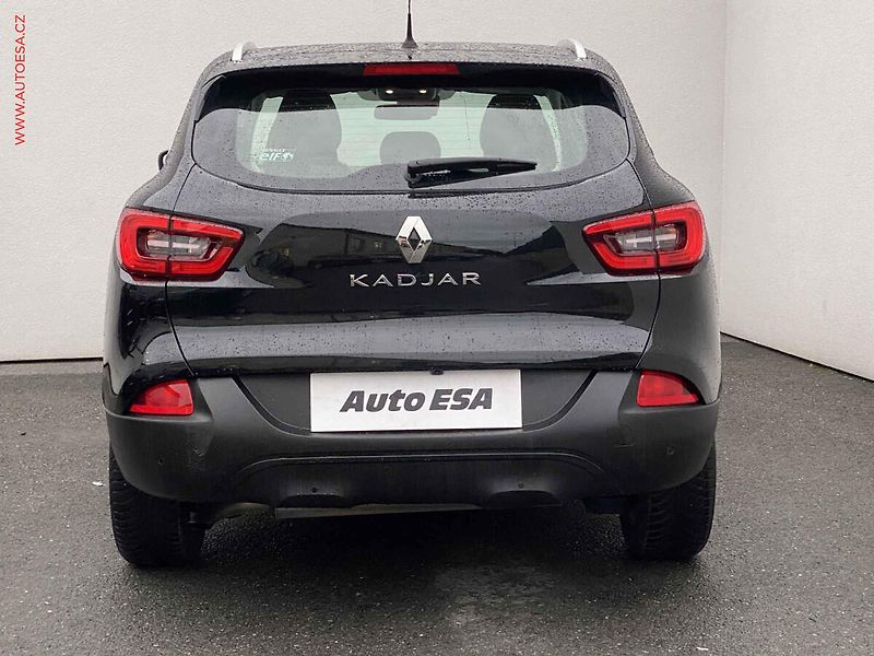 Renault Kadjar (2016) 1.2TCe, Zen, navi, kamera - fotka 5 z 17