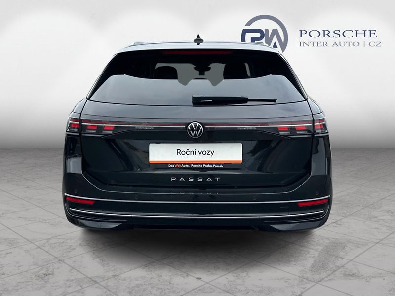 Volkswagen Passat Variant Elegance 2,0 TDI 110 k - fotka 5 z 24