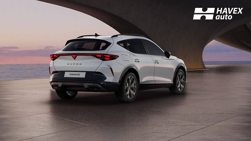 Cupra Formentor (2025) 1.5 eTSI 150k DSG - fotka 2 z 5