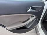 Mercedes-Benz GLA (2014) - náhled 15