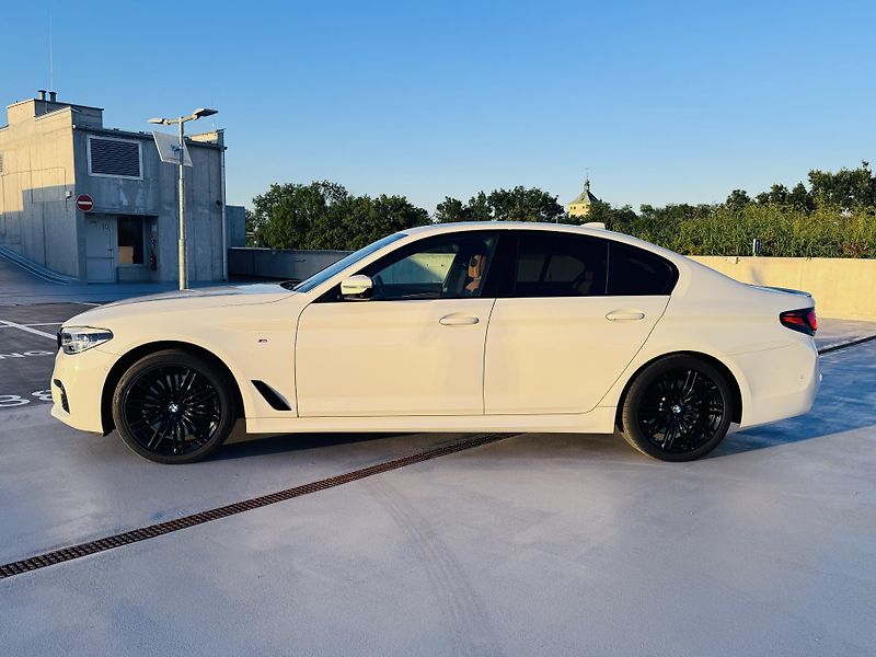 BMW Řada 5 (2018) - fotka 2 z 41