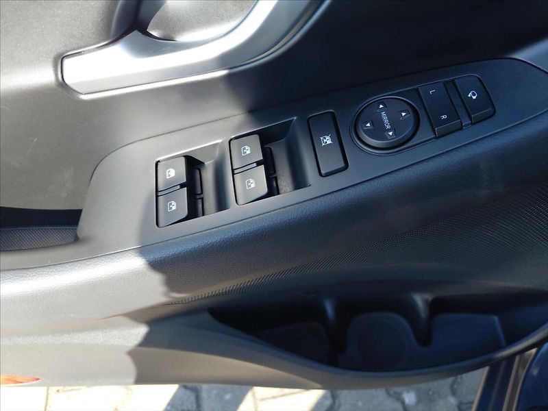 Hyundai i30 1,0   1.0TGDi DCT SMART CLIMAT - fotka 20 z 22