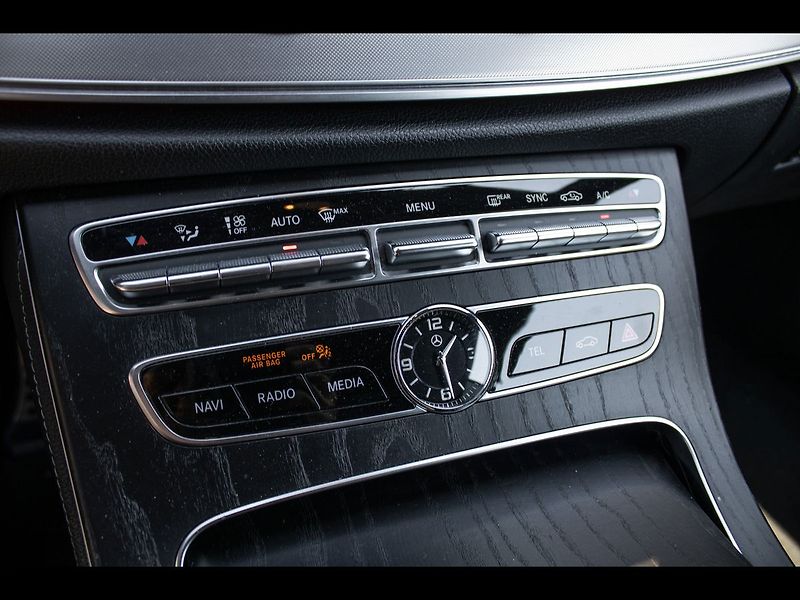 Mercedes-Benz Třídy E D 2017 AT 143kW - fotka 17 z 26