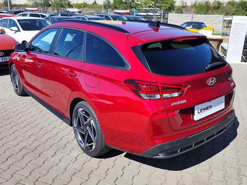 Hyundai i30 1.5 T-GDI/103kW N-Line DCT - fotka 7 z 35