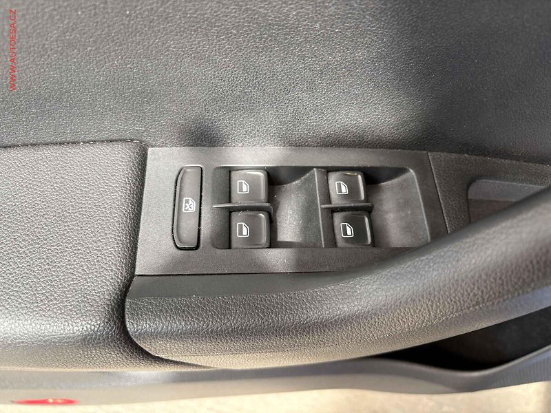 Škoda Octavia (2013) 2.0TDI, Navi, bixen - fotka 12 z 16