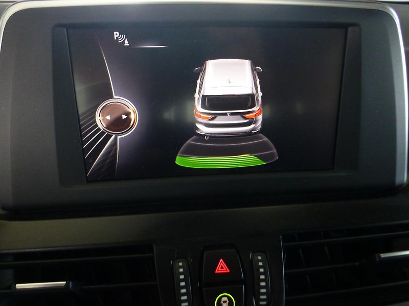 BMW Řada 2 (2016) 2,0D*NAVI*ALU*VYHŘ.SED*M.PAKET - fotka 28 z 31