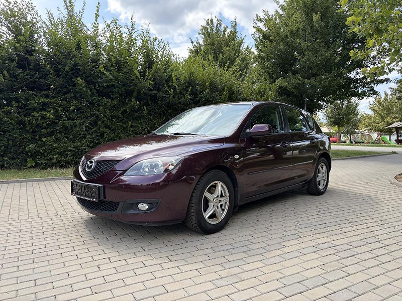 Mazda 3 1.6 Sport Active - fotka 2 z 29