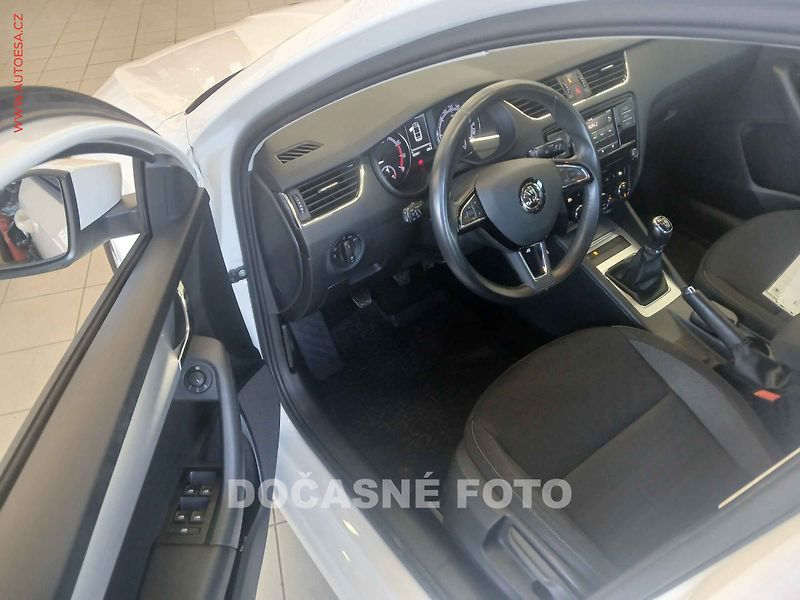 Škoda Octavia (2019) 1.5 TSI, 2.maj,ČR, Ambition - fotka 3 z 3
