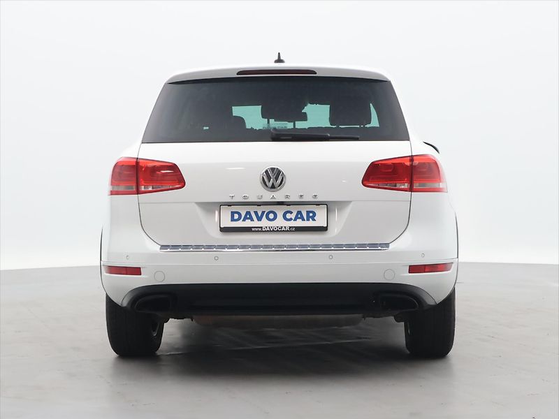 Volkswagen Touareg 3,0 TDI V6 150kW DSG 4M Kůže - fotka 6 z 28