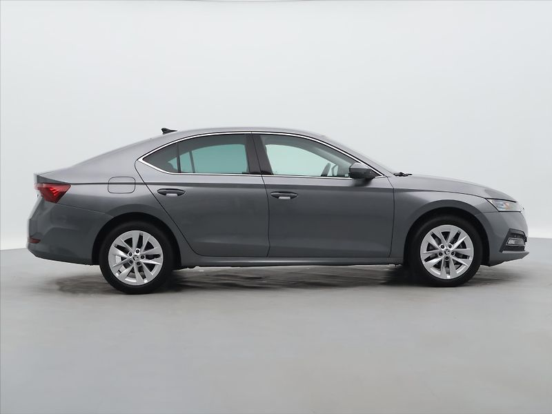 Škoda Octavia 1,5 TSI DSG Style Matrix DPH - fotka 8 z 35