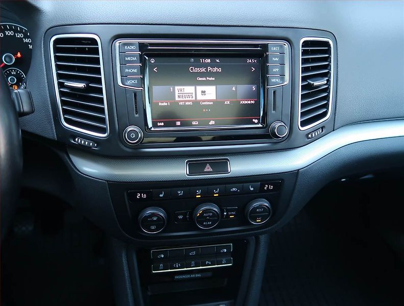 Volkswagen Sharan (2018) Highline 2.0 TDI BMT, 7 míst - fotka 12 z 23