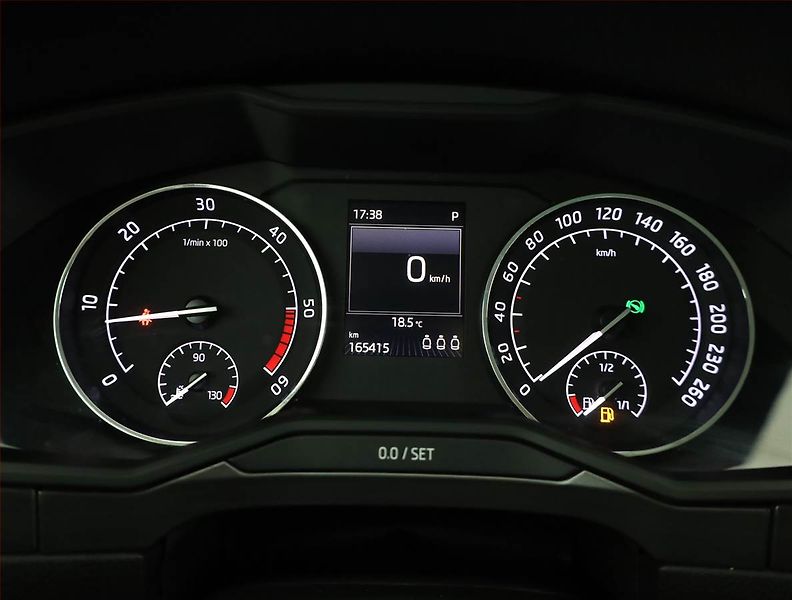 Škoda Superb (2017) Style 2.0 TDI, Automat, Kůže - fotka 8 z 19