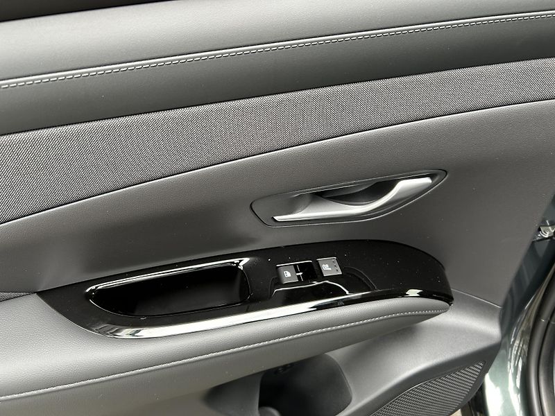 Hyundai Tucson 25 1,6 T-GDI MT PREMIUM LUXURY - fotka 13 z 39