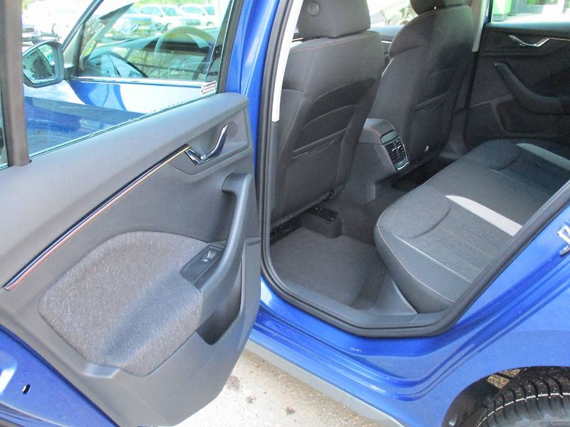 Škoda Kamiq Top Selection 1,0TSI 85kW DSG/ - fotka 14 z 16