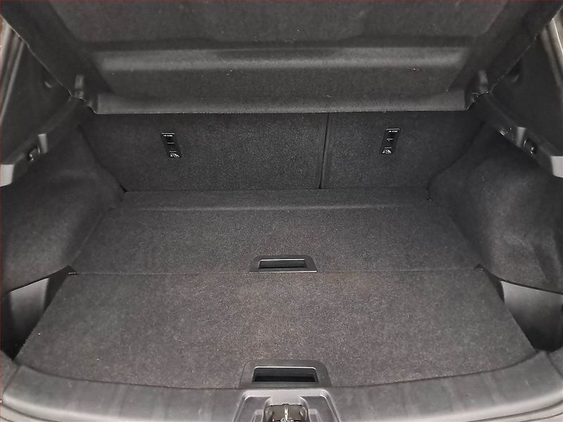 Nissan Qashqai (2015) 1.6 dCi, Automat, Kůže, Navi - fotka 14 z 19