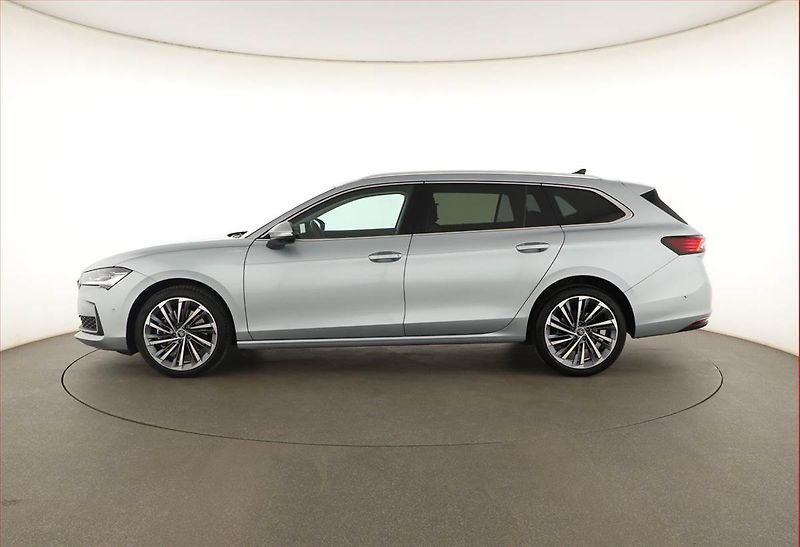 Škoda Superb (2025) 2.0 TSI, LAURIN&KLEMENT, DPH - fotka 3 z 20