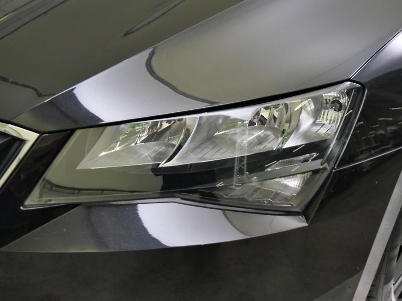 Škoda Superb - fotka 9 z 23