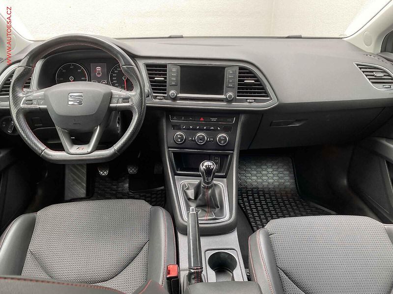 Seat Leon (2016) 2.0TDi, FR, LED, navi - fotka 8 z 19