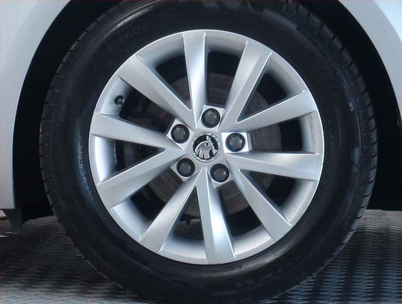 Škoda Octavia (2017) Style Plus 1.6 TDI, Tempomat - fotka 14 z 18