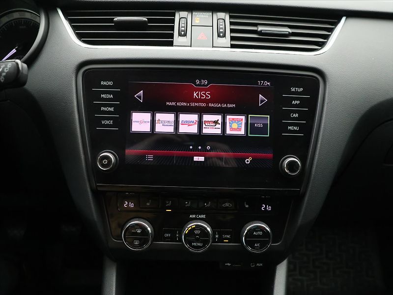 Škoda Octavia 1,8 TSI 132kW Style CZ - fotka 17 z 27