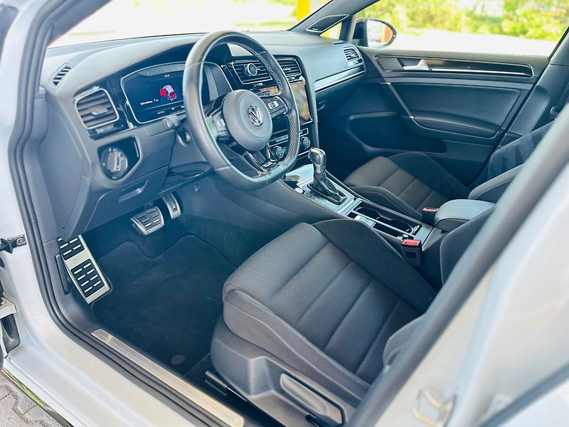 Volkswagen Golf 7.5 R 2.0 TSI 4Motion VIRTUAL - fotka 8 z 24