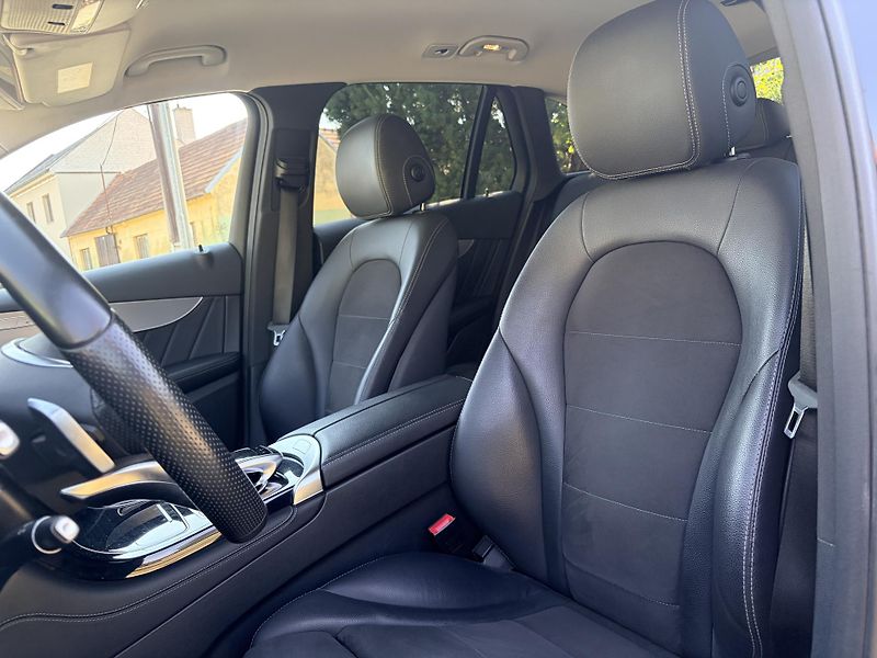 Mercedes-Benz GLC 220D 4MATIC - fotka 20 z 49