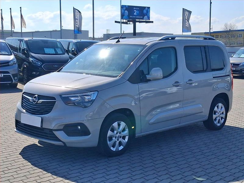 Opel Combo (2020) Enjoy 1.2 Turbo, 5Míst, ČR - fotka 2 z 16