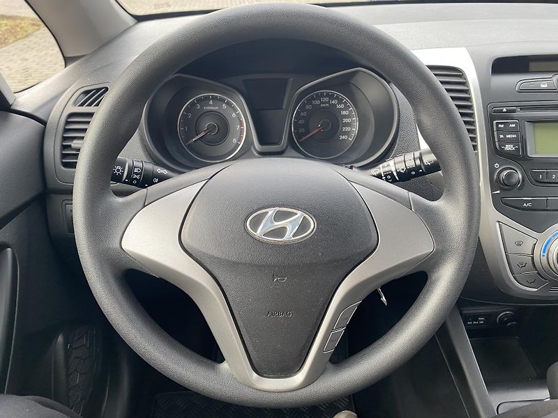 Hyundai ix20 (2011) 1.4i COMFORT,VÝB. STAV!! - fotka 15 z 34