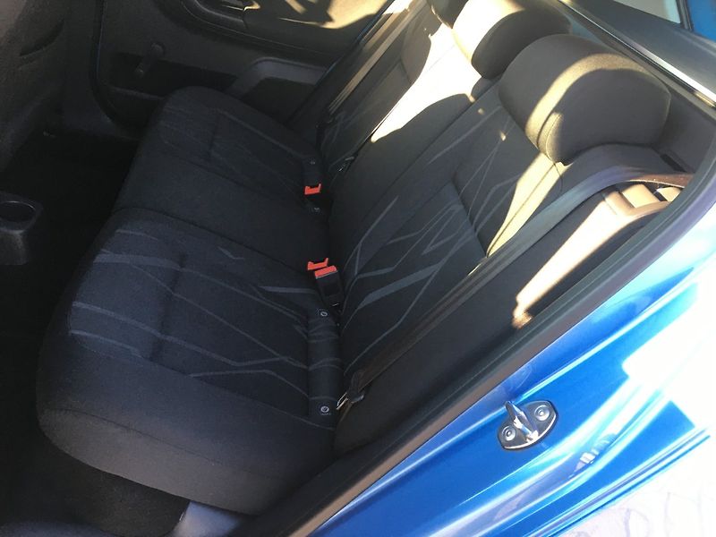 Škoda Fabia (2013) II Kombi 1.2 TSi 77 kW - fotka 14 z 29