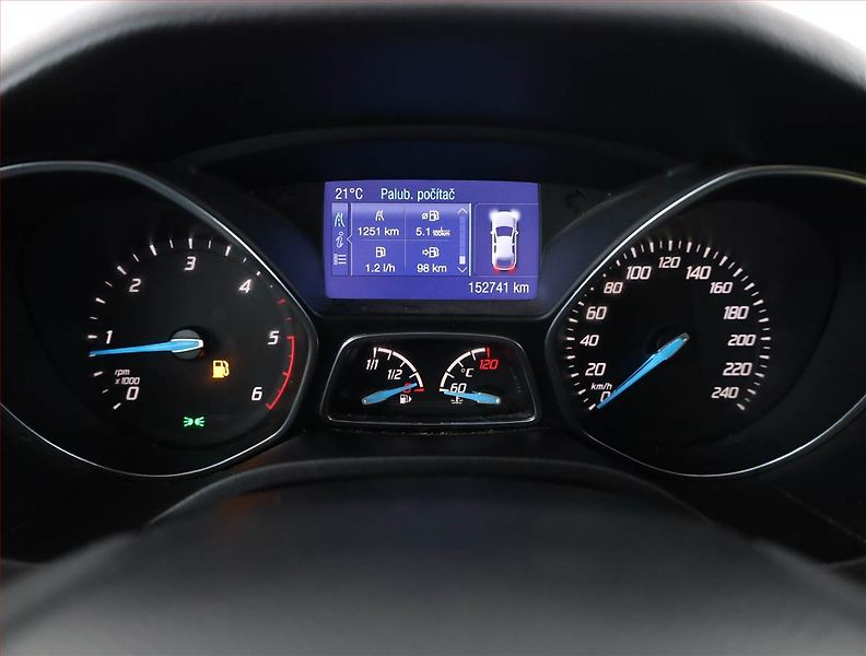 Ford Focus (2014) 1.6 TDCi, Park. senzory - fotka 9 z 18