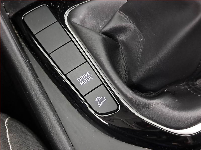Hyundai Tucson (2021) 1.6 T-GDI, Serv.kniha - fotka 16 z 19