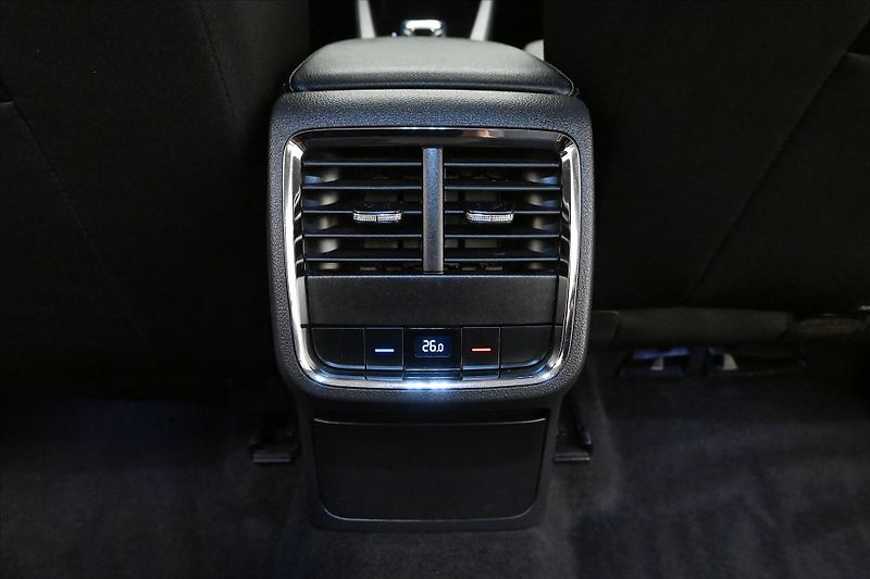 Škoda Octavia 2,0 TDI 110kW DSG Style Záruka - fotka 23 z 33