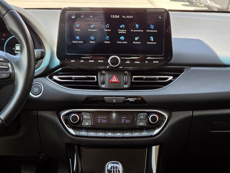 Hyundai i30 (2024) 1,5i 70kW WG STYLE - fotka 13 z 16