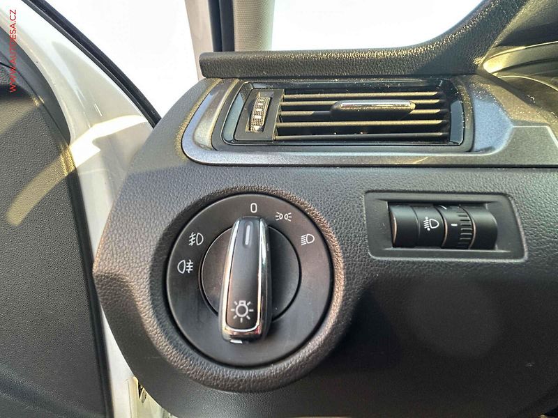 Škoda Rapid (2014) 1.2 TSi, ČR, AC, STK6/28 - fotka 13 z 17