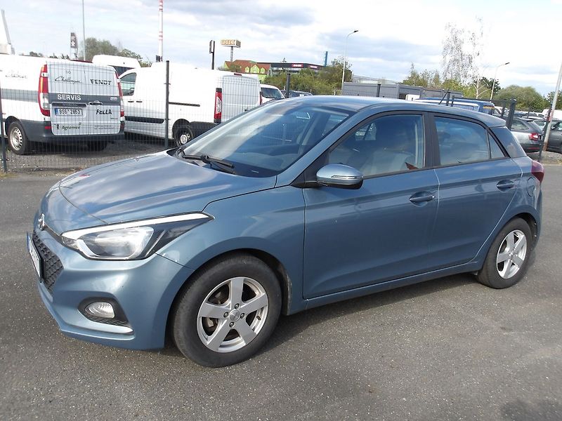 Hyundai i20 1,2i 1.MAJ.! NAJ.62000 km !!! - fotka 2 z 29