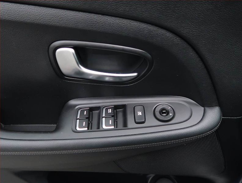 Kia Carens (2017) 1.6 GDI, ČR,1.maj, Tempomat - fotka 14 z 15