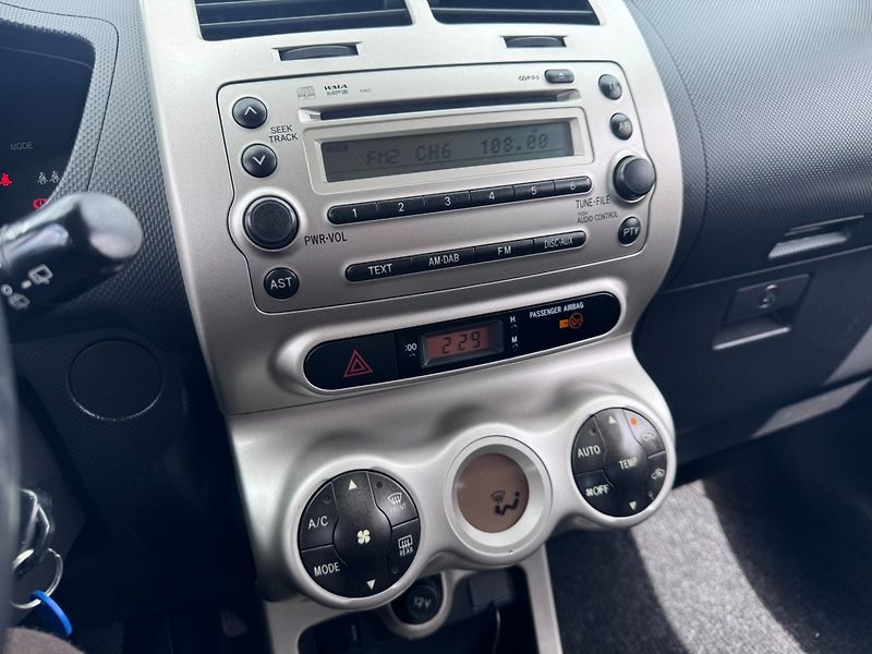 Toyota Urban Cruiser (2010) 1,3i 74 KW SPOJKA STK - fotka 31 z 45
