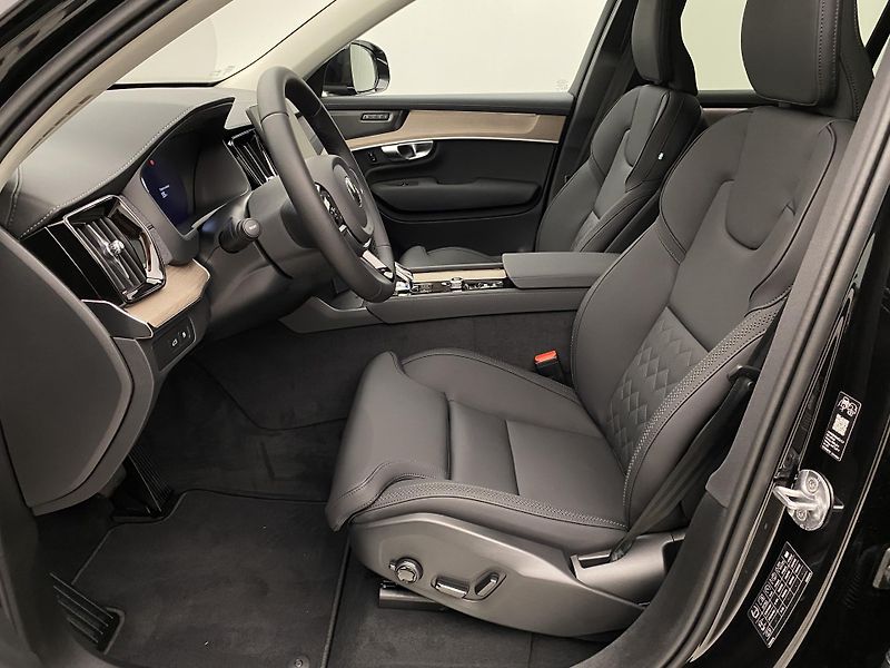 Volvo XC90 (2026) T8 AWD RECHARGE BRIGHT PLUS 7m - fotka 3 z 72