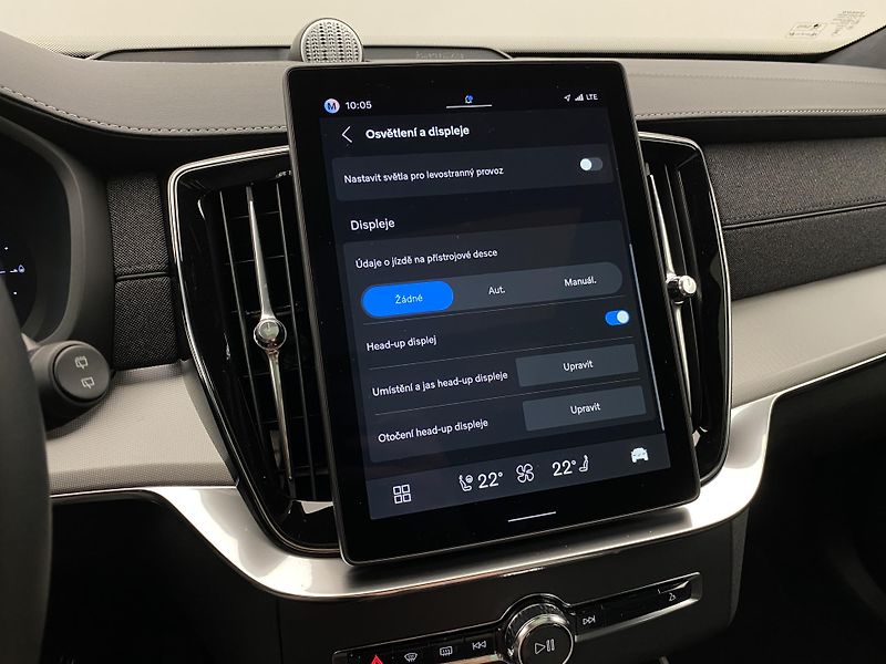 Volvo XC90 T8 RECHARGE BLACK EDITION 7m - fotka 60 z 70