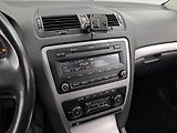 Škoda Octavia (2010) 1.6 TDI, Serv.kniha, Tempomat - náhled 12