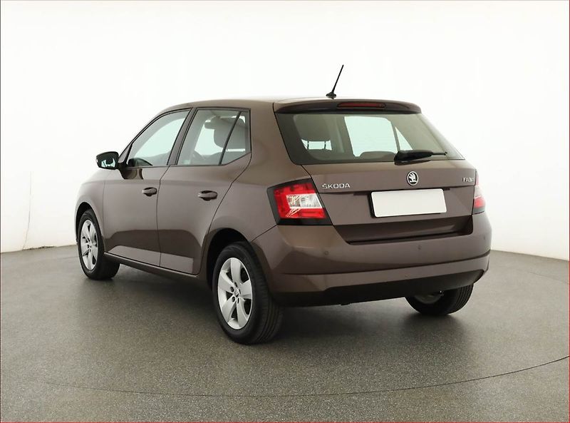 Škoda Fabia (2015) Ambition 1.2 TSI - fotka 4 z 19