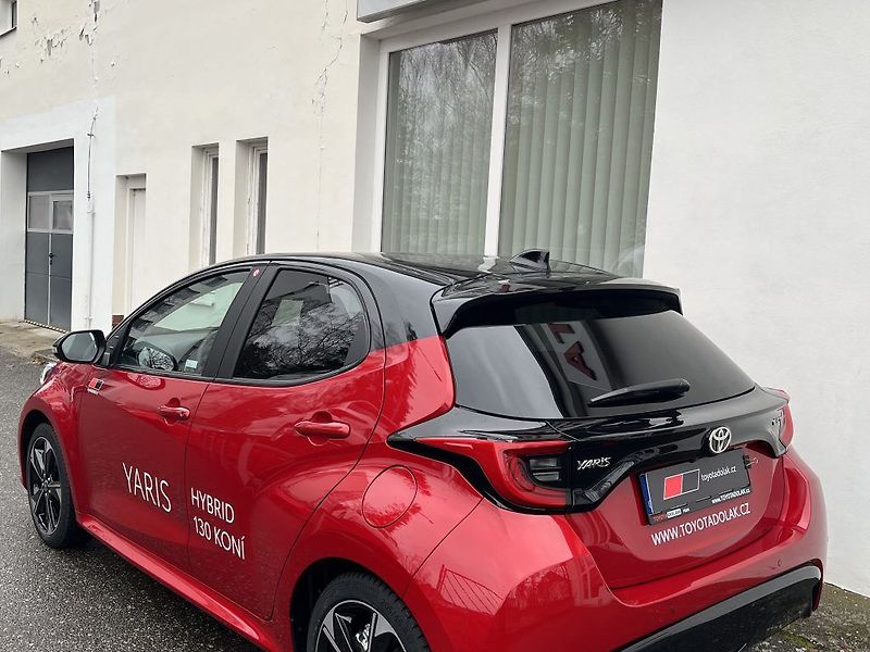 Toyota Yaris 1.5 HEV 130, Executive - fotka 5 z 15