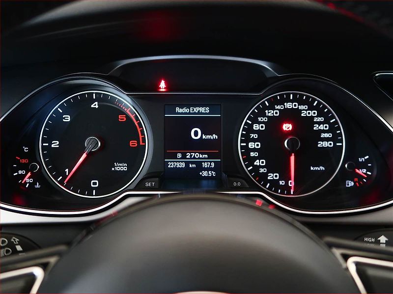Audi A4 Allroad (2012) 2.0 TDI, 4X4, Serv.kniha - fotka 11 z 15