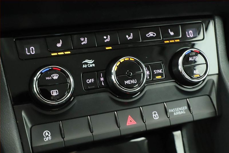 Škoda Karoq (2017) 1.6 TDI, Tempomat - fotka 13 z 24