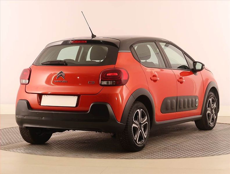 Citroën C3 (2017) Feel 1.2 PureTech, Tempomat - fotka 5 z 19