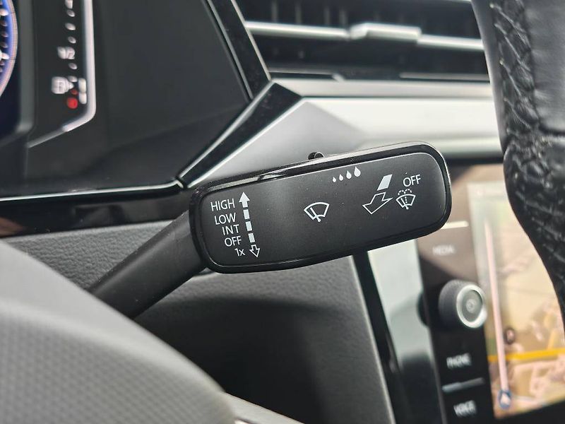 Volkswagen Arteon R-Line 6G 1,5TSI - fotka 14 z 22