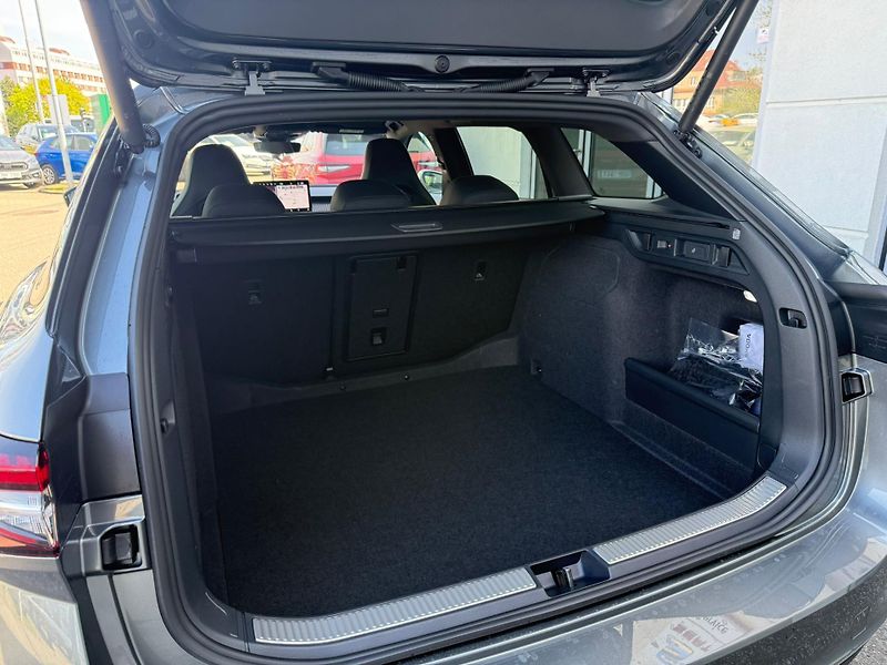 Škoda Superb Sportline 2,0 TDI 142 kW DSG 4 - fotka 27 z 30