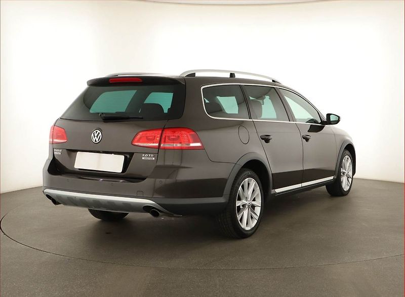 Volkswagen Passat (2013) Alltrack 2.0 TDI, 4X4 - fotka 5 z 14