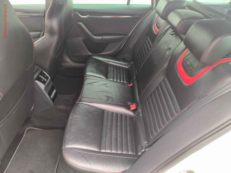Škoda Octavia (2014) 2.0 TDi, ČR, RS, DSG, bixen - fotka 10 z 20