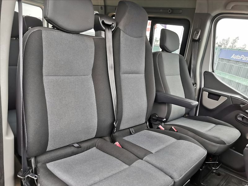 Renault Master 2.3 dCi 9míst/Plošina - fotka 15 z 17